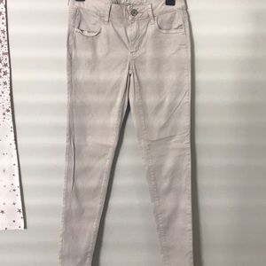 American Eagle super stretch tan skinny jeans